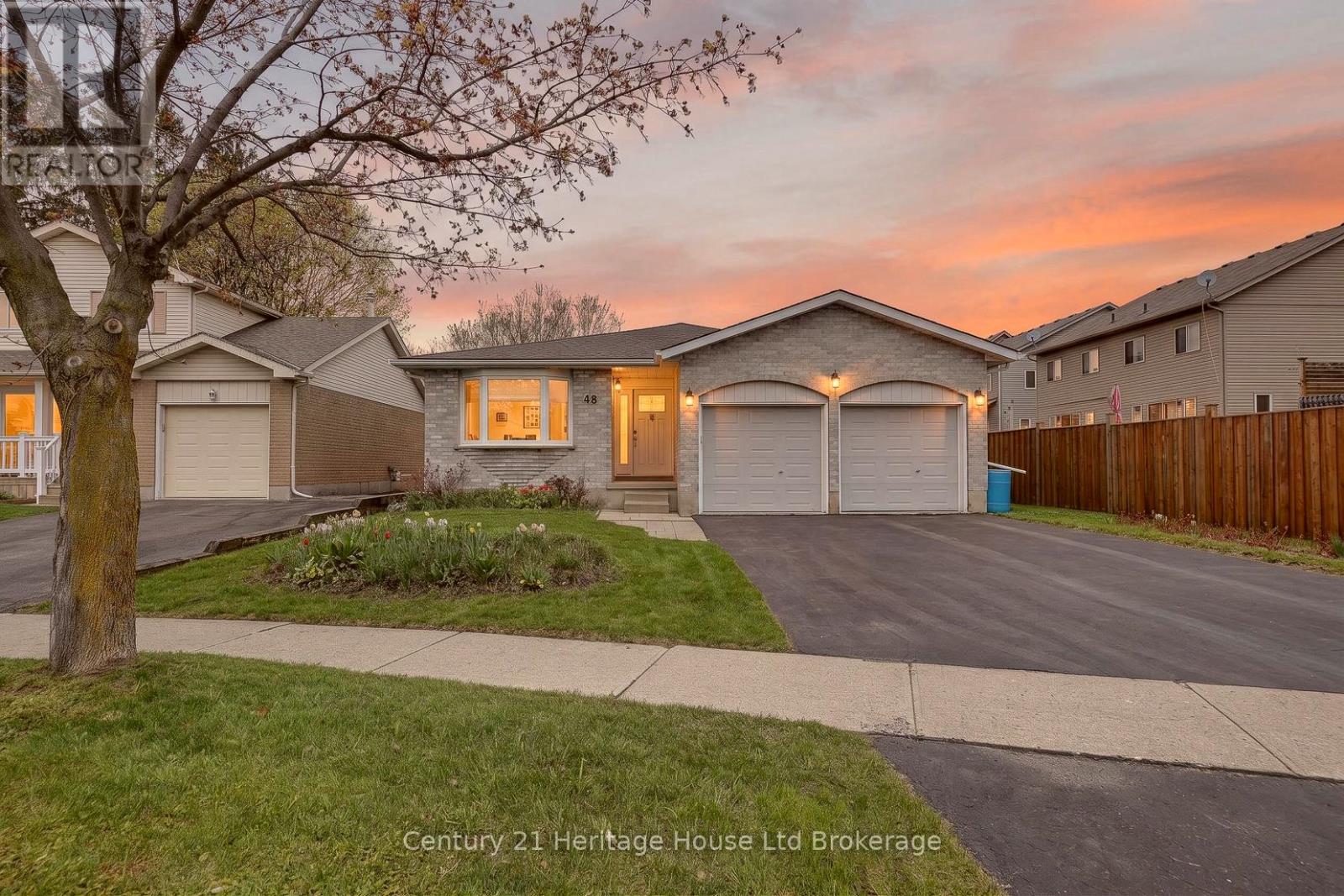 48 Tagge Street, Kitchener, Ontario  N2K 3R7 - Photo 2 - X13058932