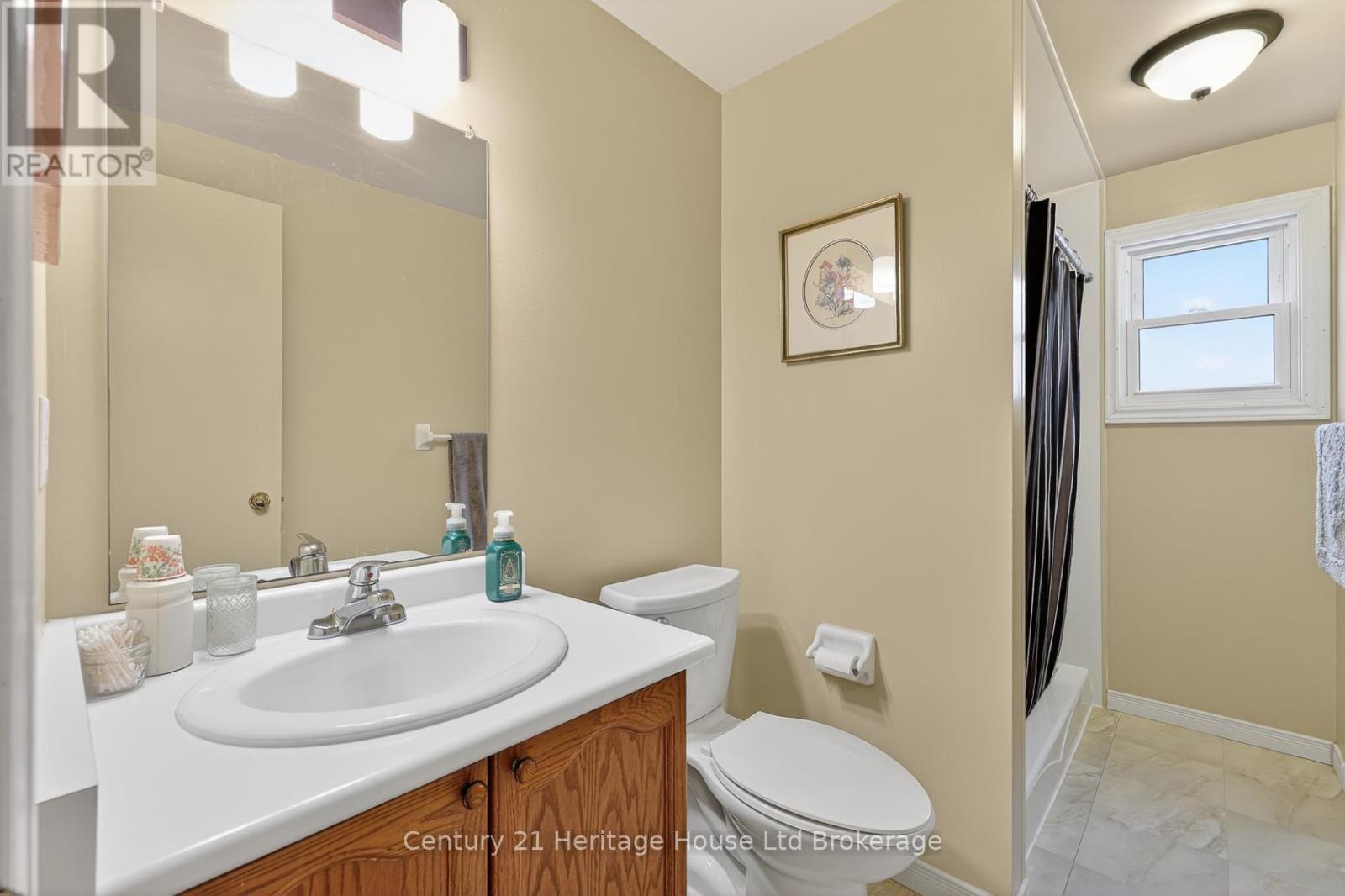 48 Tagge Street, Kitchener, Ontario  N2K 3R7 - Photo 23 - X13058932