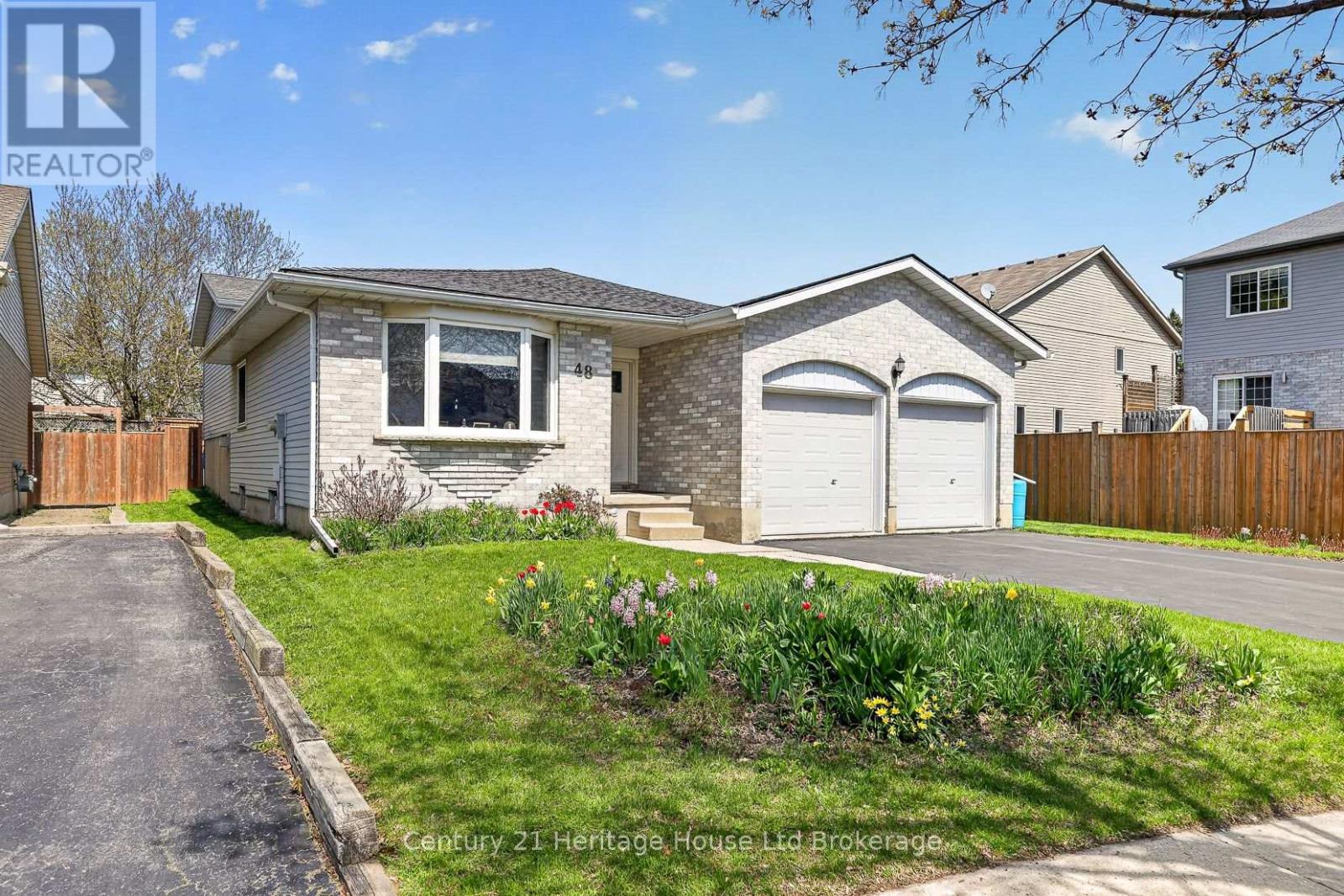 48 Tagge Street, Kitchener, Ontario  N2K 3R7 - Photo 3 - X13058932