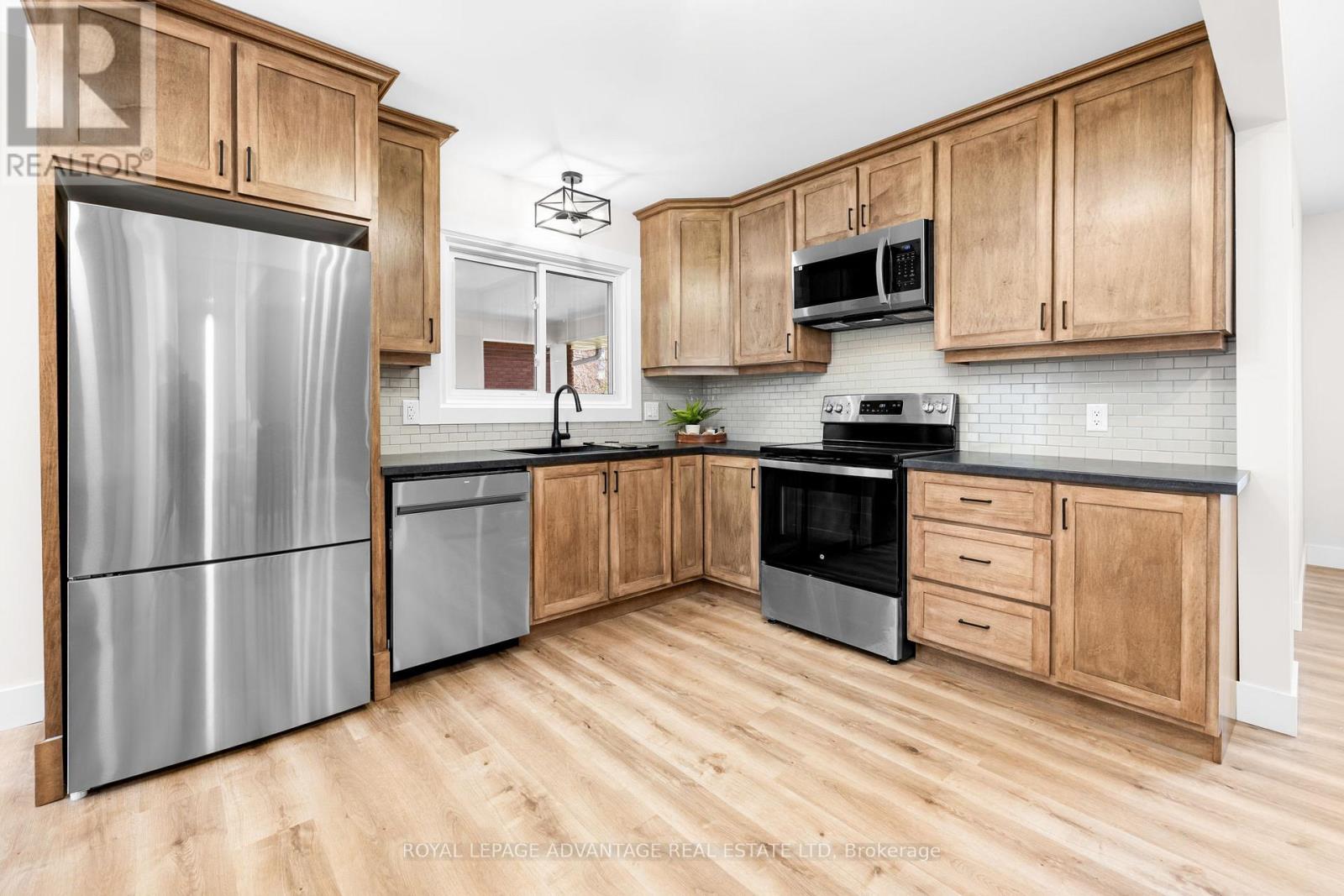 174 Carss Avenue, Smiths Falls, Ontario  K7A 4B1 - Photo 5 - X13058874