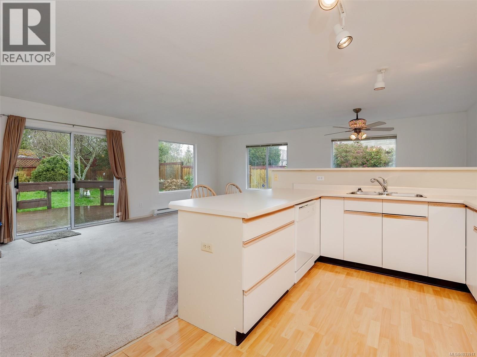 2011 Govenlock Pl, Sooke, British Columbia  V9Z 0M8 - Photo 9 - 1033917