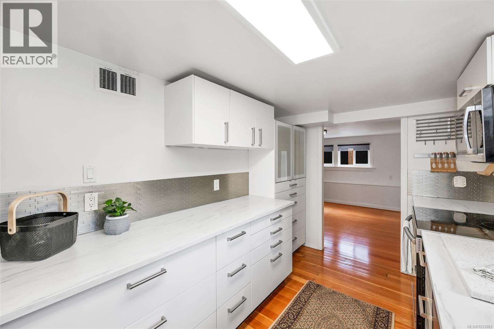 1066 Finlayson St, Victoria, British Columbia  V8T 2T7 - Photo 46 - 1033883