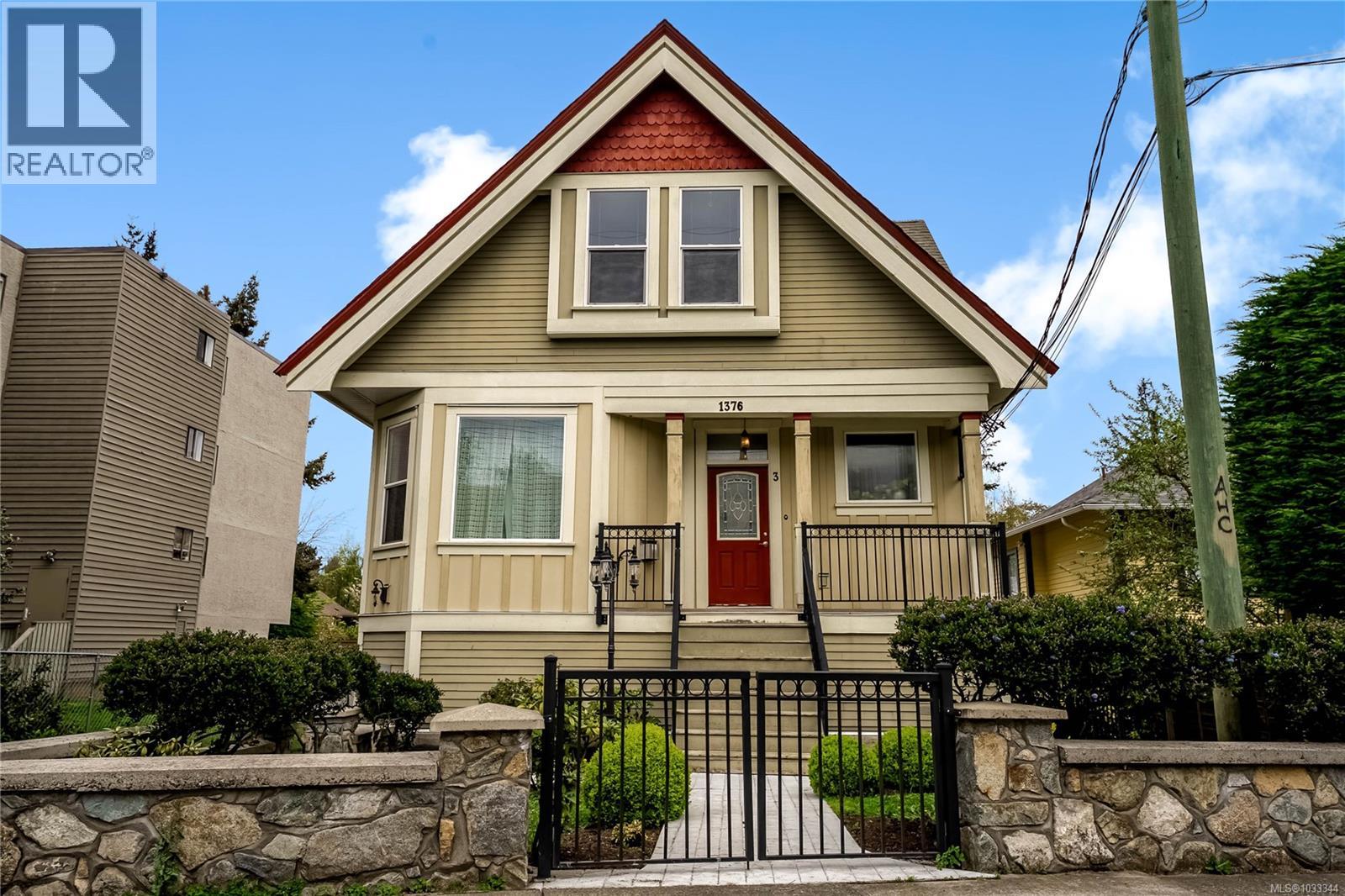 3 1376 Pandora Ave, Victoria, British Columbia