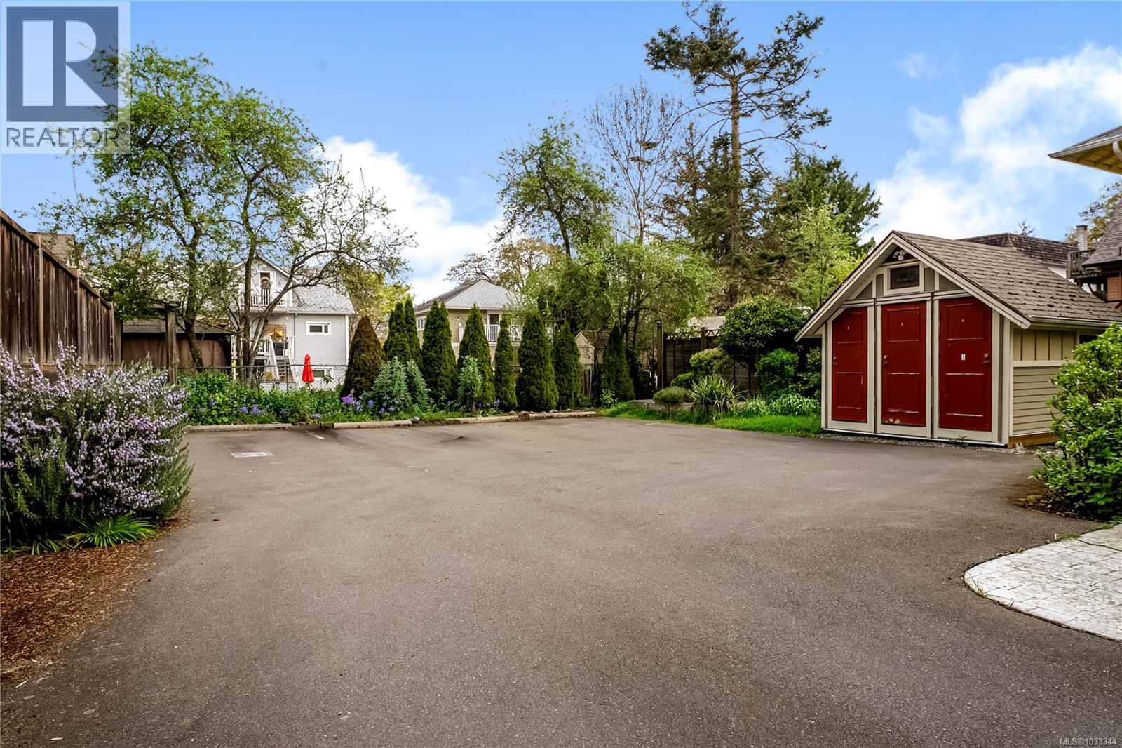 3 1376 Pandora Ave, Victoria, British Columbia  V8R 1A3 - Photo 30 - 1033344