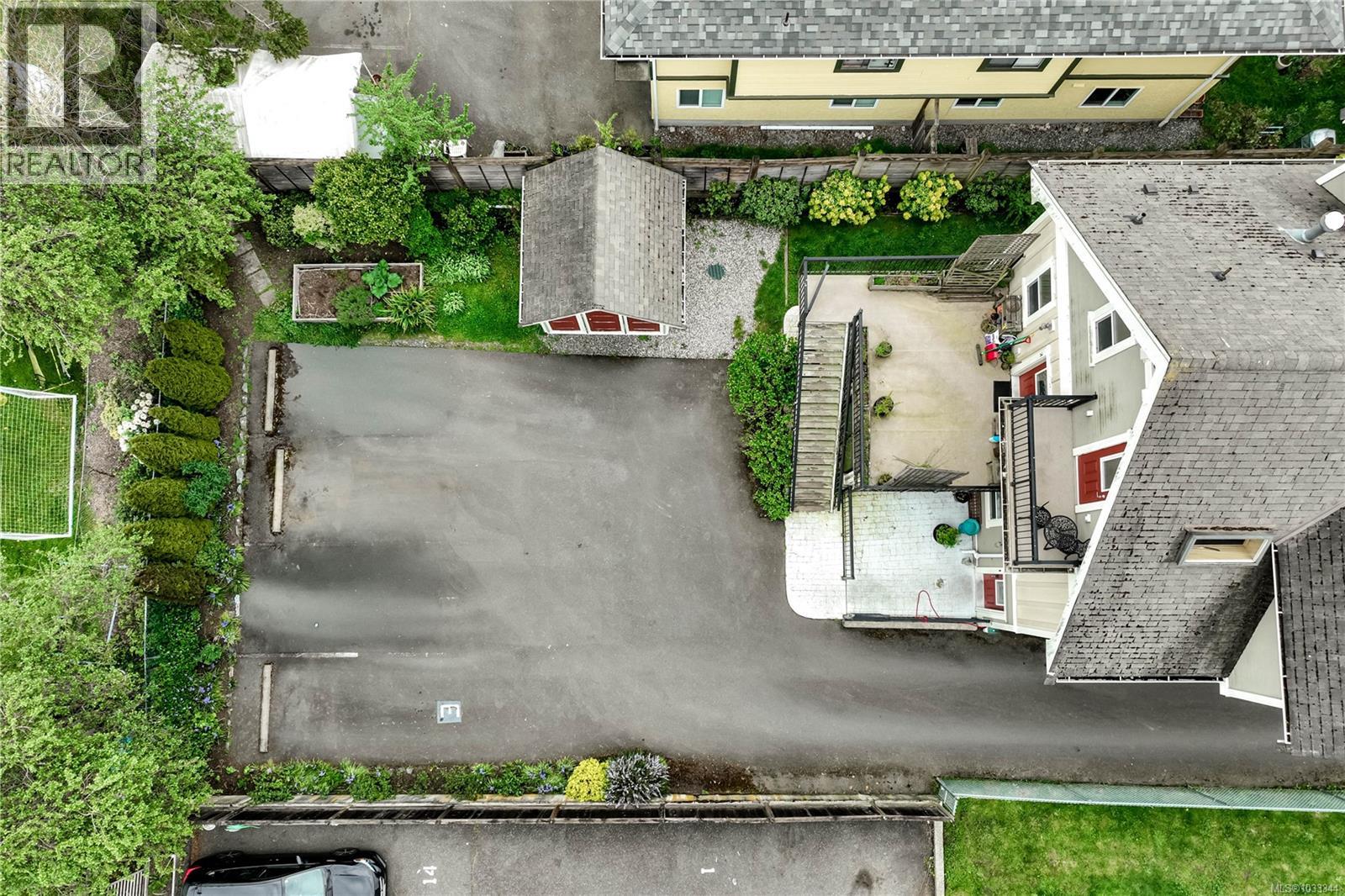 3 1376 Pandora Ave, Victoria, British Columbia  V8R 1A3 - Photo 32 - 1033344