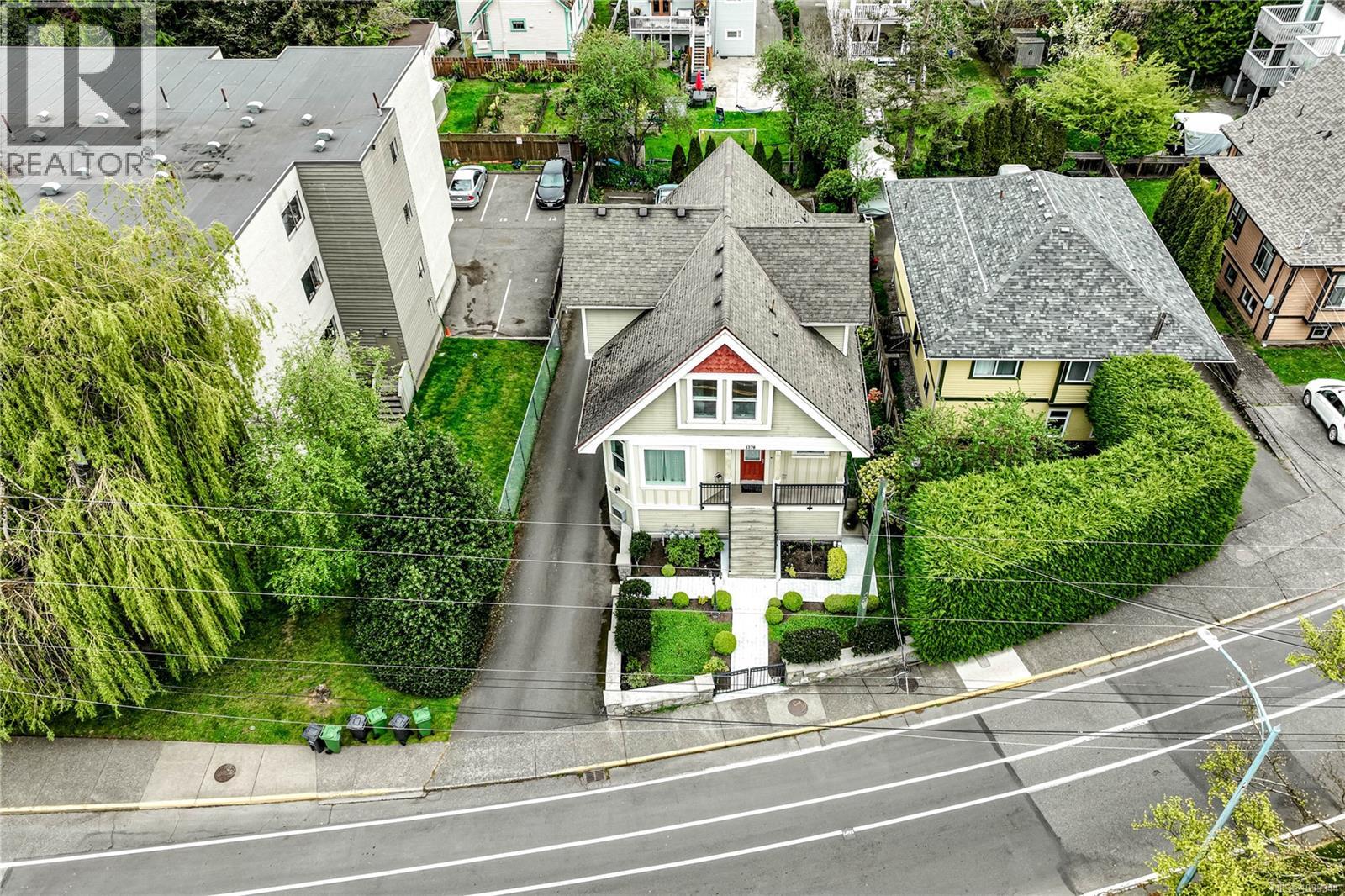 3 1376 Pandora Ave, Victoria, British Columbia  V8R 1A3 - Photo 33 - 1033344