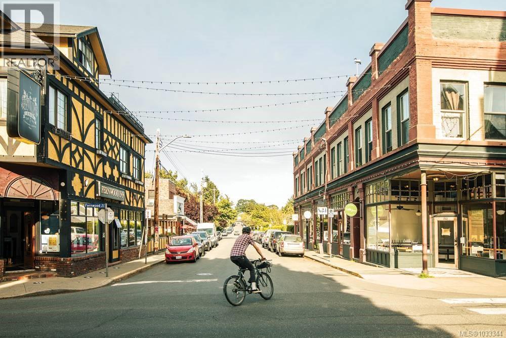 3 1376 Pandora Ave, Victoria, British Columbia  V8R 1A3 - Photo 35 - 1033344