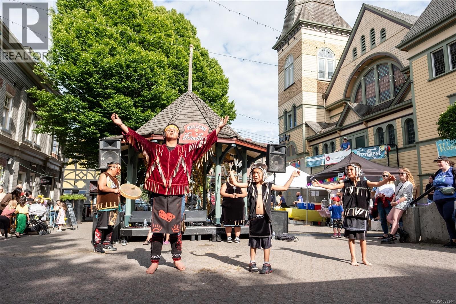 3 1376 Pandora Ave, Victoria, British Columbia  V8R 1A3 - Photo 36 - 1033344