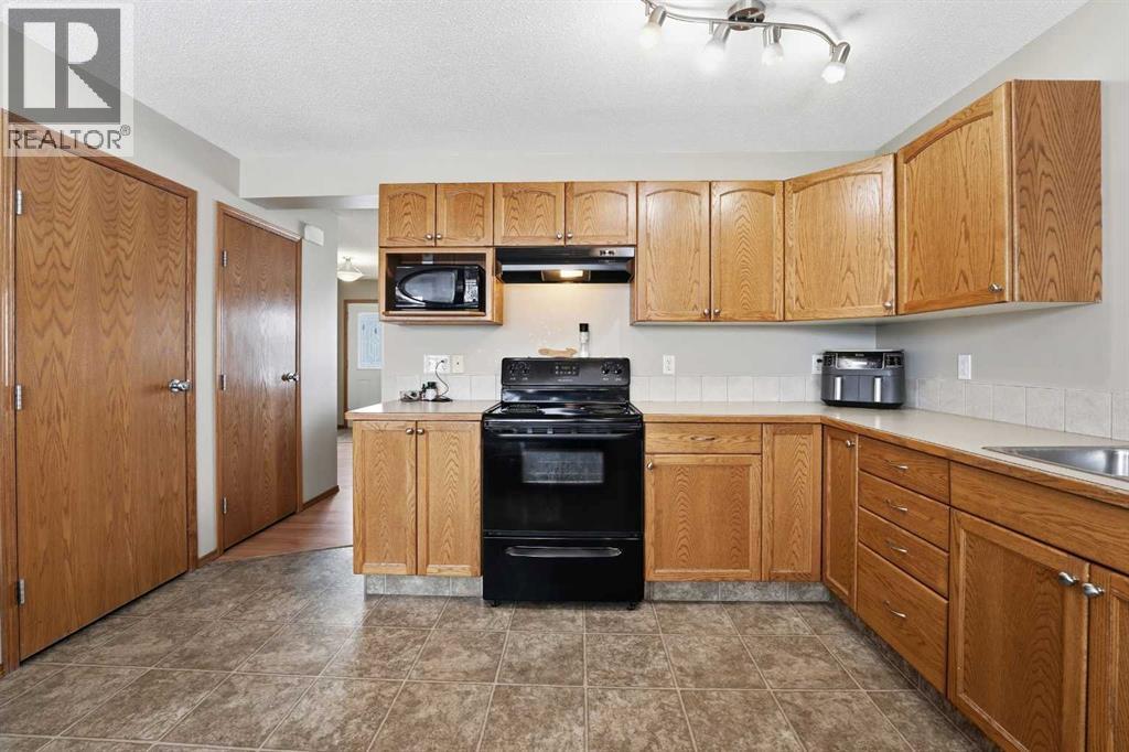 41 Winston Place, Blackfalds, Alberta  T4M 0K9 - Photo 7 - A2290421