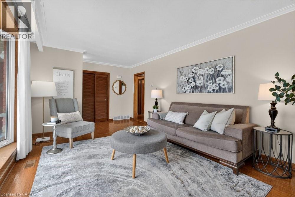 1502 Barker Avenue, Burlington, Ontario  L7P 2R4 - Photo 8 - 40822416