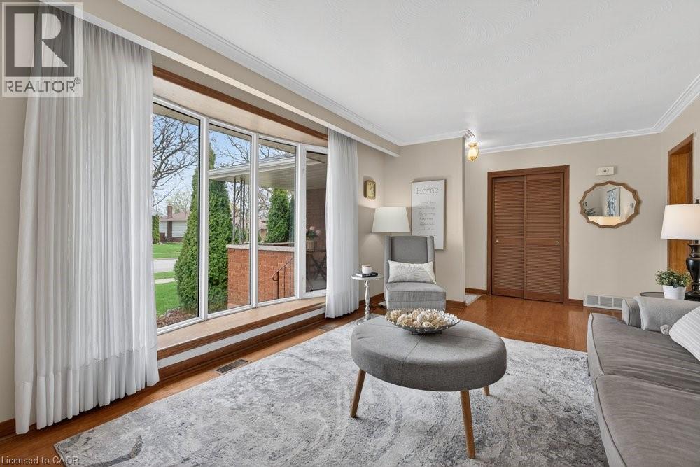 1502 Barker Avenue, Burlington, Ontario  L7P 2R4 - Photo 9 - 40822416