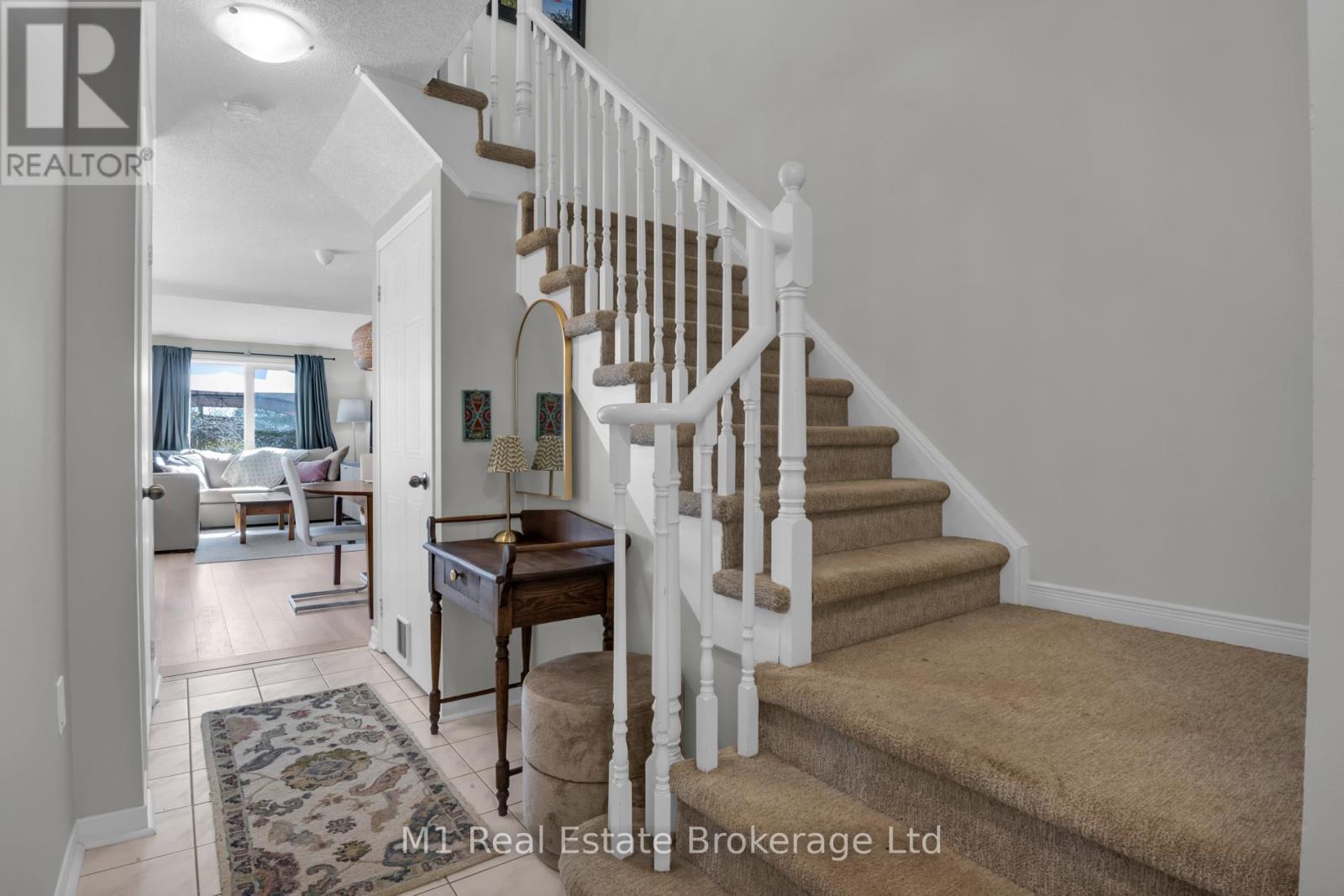 5 - 39 Ptarmigan Drive, Guelph (Kortright Hills), Ontario  N1C 1E8 - Photo 11 - X13058826