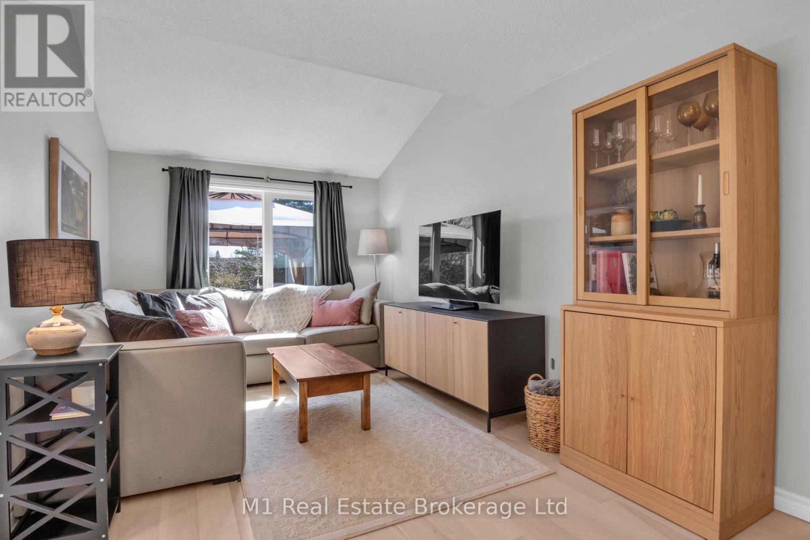 5 - 39 Ptarmigan Drive, Guelph (Kortright Hills), Ontario  N1C 1E8 - Photo 12 - X13058826