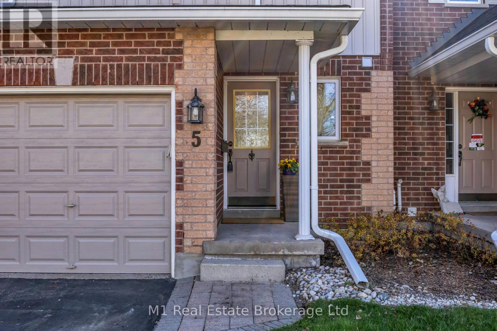 5 - 39 Ptarmigan Drive, Guelph (Kortright Hills), Ontario  N1C 1E8 - Photo 3 - X13058826