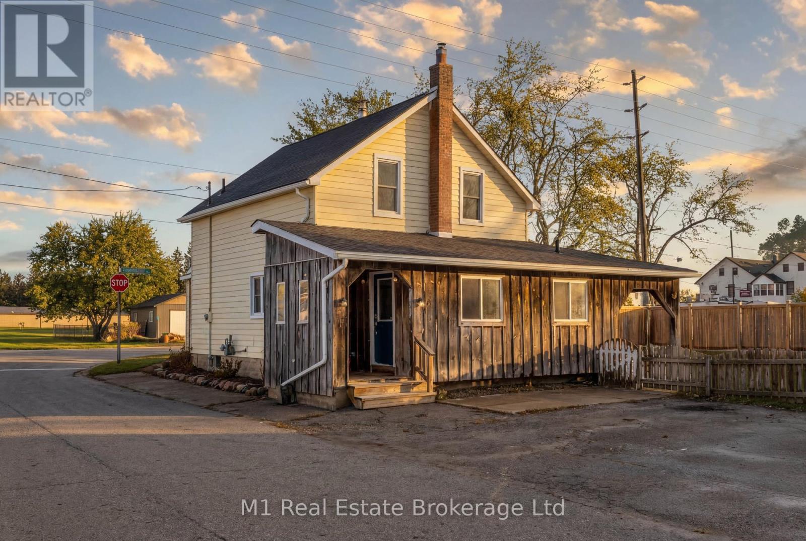 2665 Kressler Road, Woolwich, Ontario  N0B 2M1 - Photo 2 - X13058916