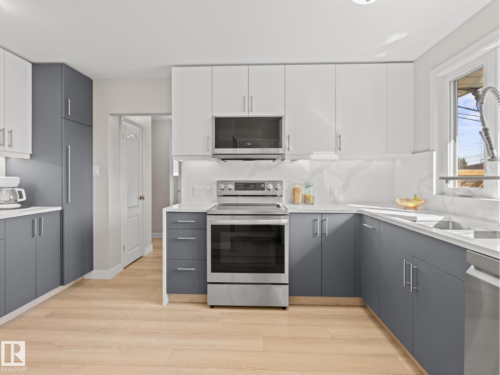 9311 169 St NW, Edmonton, Alberta  T5R 2X4 - Photo 13 - E4477021