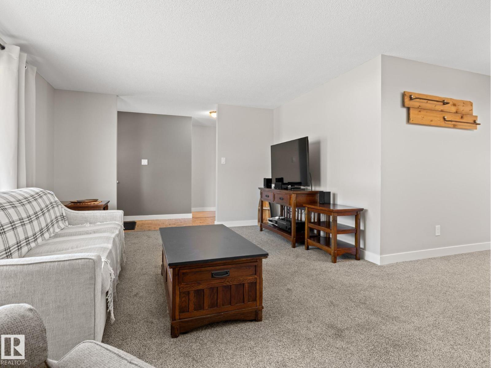 9311 169 St NW, Edmonton, Alberta  T5R 2X4 - Photo 8 - E4477021