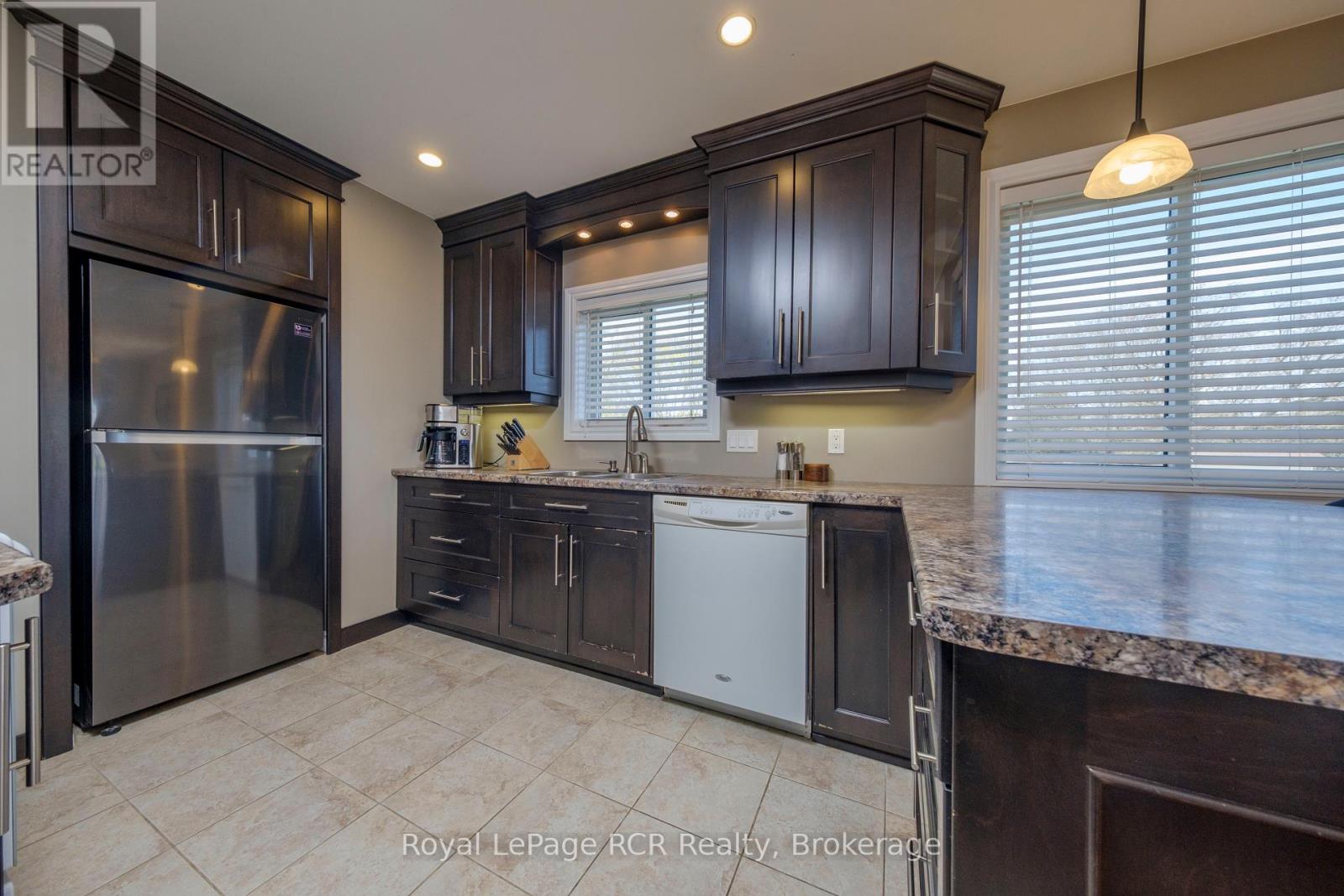 821 Mackendrick Drive, Kincardine, Ontario  N2Z 3A5 - Photo 15 - X13059012