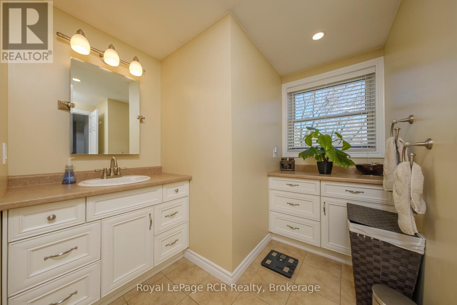 821 Mackendrick Drive, Kincardine, Ontario  N2Z 3A5 - Photo 23 - X13059012