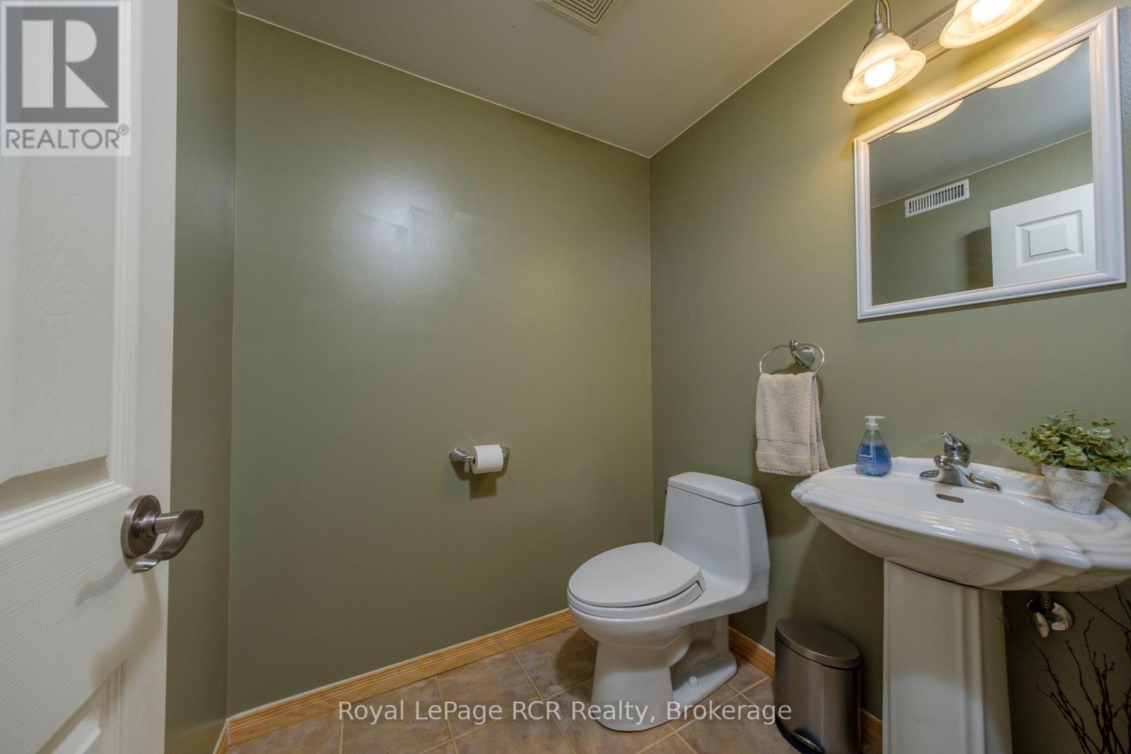 821 Mackendrick Drive, Kincardine, Ontario  N2Z 3A5 - Photo 28 - X13059012