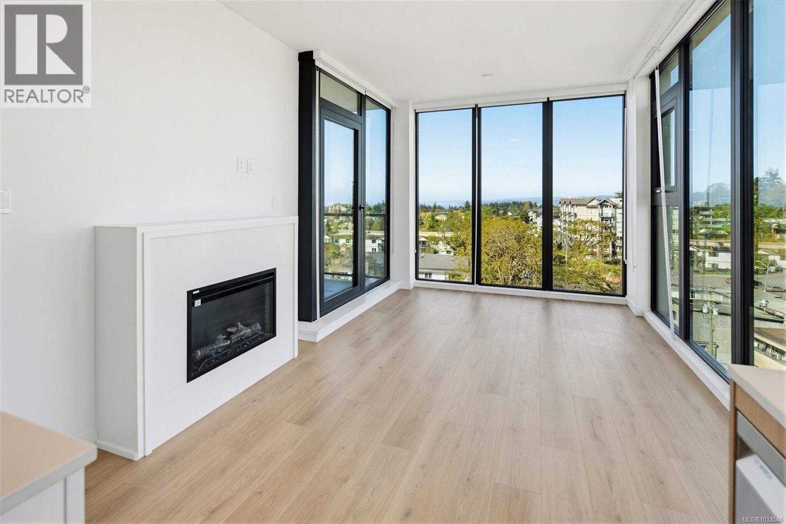 807 899 Esquimalt Rd, Esquimalt, British Columbia  V9A 3M5 - Photo 9 - 1033548