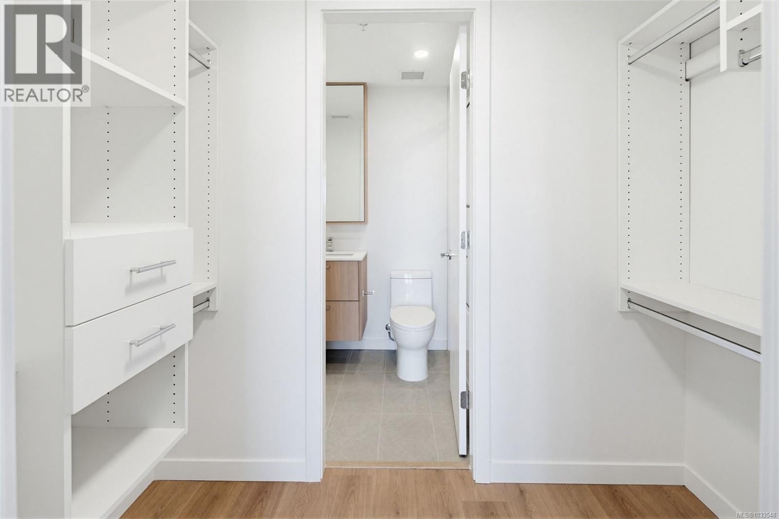 807 899 Esquimalt Rd, Esquimalt, British Columbia  V9A 3M5 - Photo 16 - 1033548