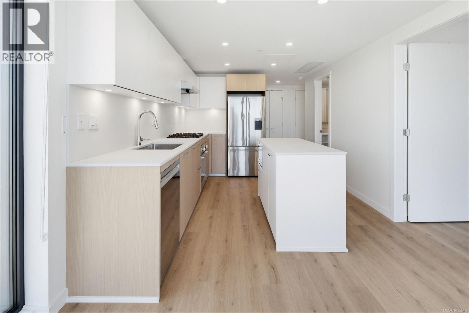 807 899 Esquimalt Rd, Esquimalt, British Columbia  V9A 3M5 - Photo 7 - 1033548