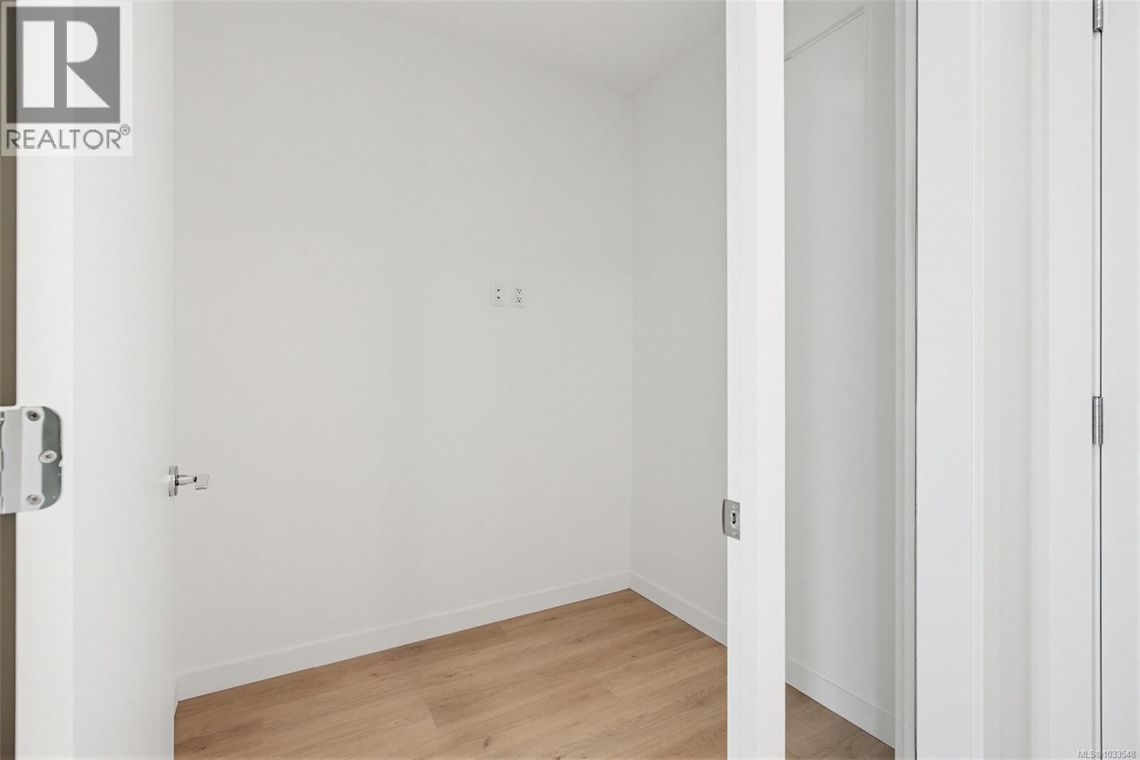 807 899 Esquimalt Rd, Esquimalt, British Columbia  V9A 3M5 - Photo 17 - 1033548