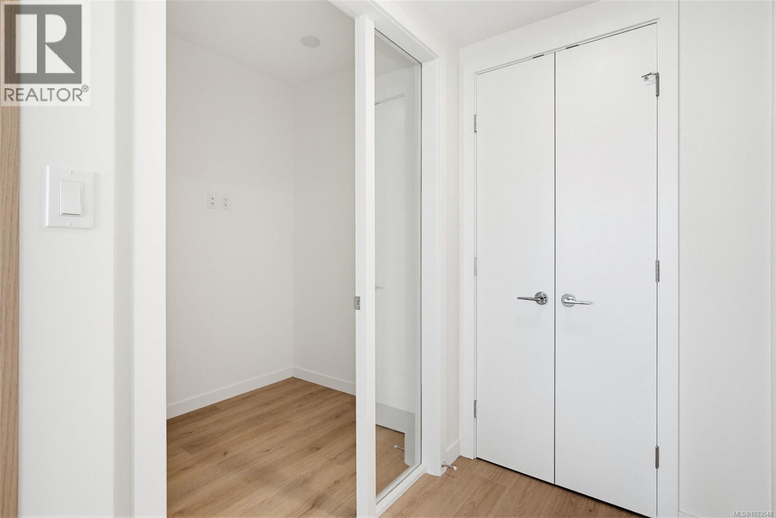 807 899 Esquimalt Rd, Esquimalt, British Columbia  V9A 3M5 - Photo 18 - 1033548