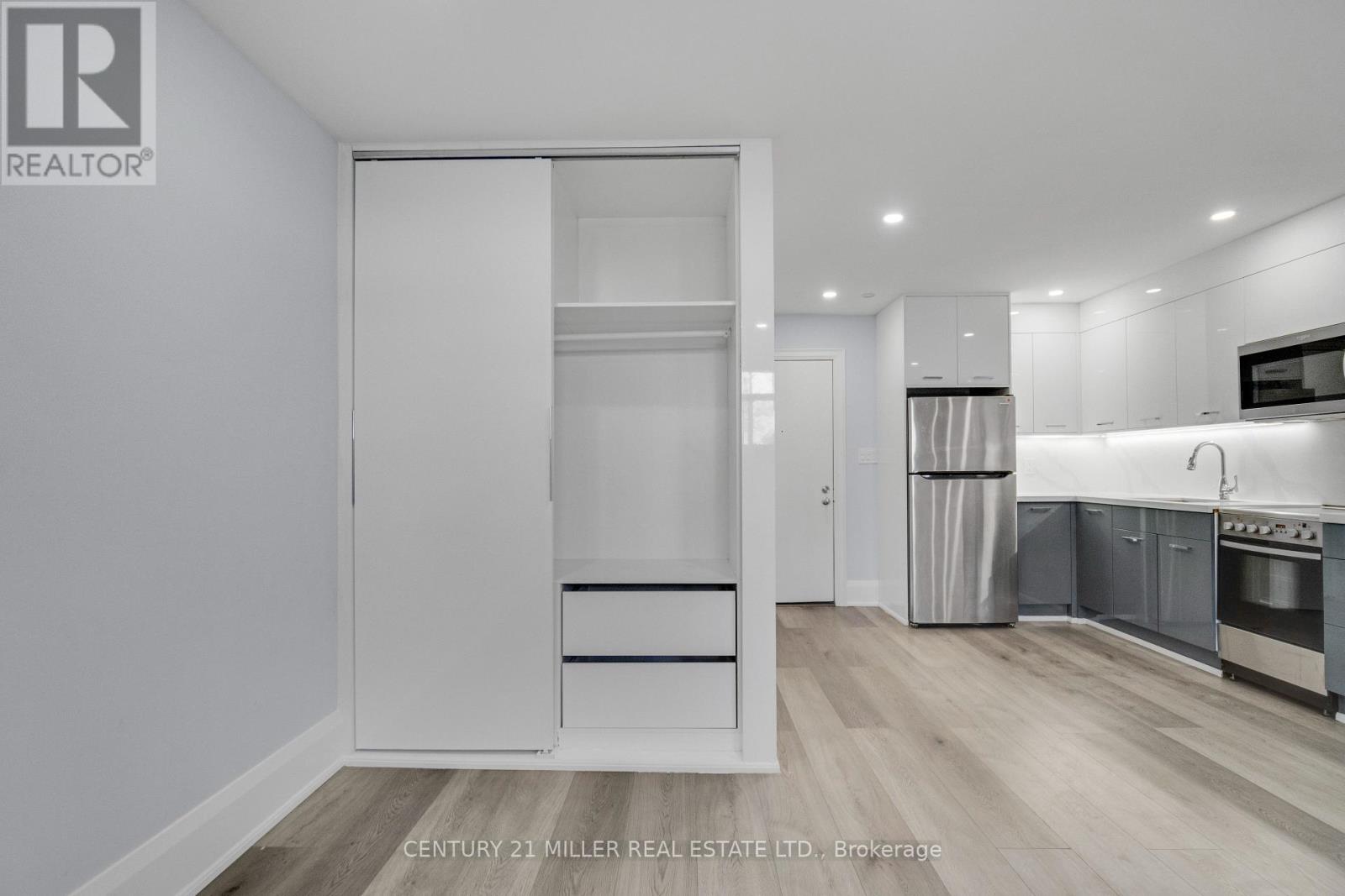 2 - 6 Saranac Boulevard, Toronto, Ontario  M6A 2G3 - Photo 14 - C13058840