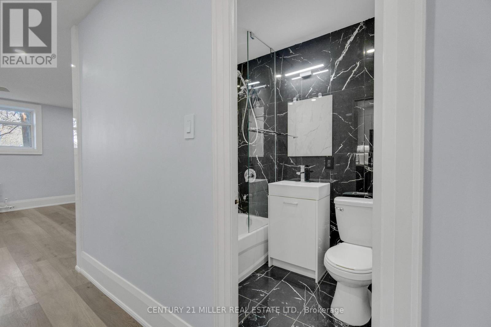 2 - 6 Saranac Boulevard, Toronto, Ontario  M6A 2G3 - Photo 15 - C13058840