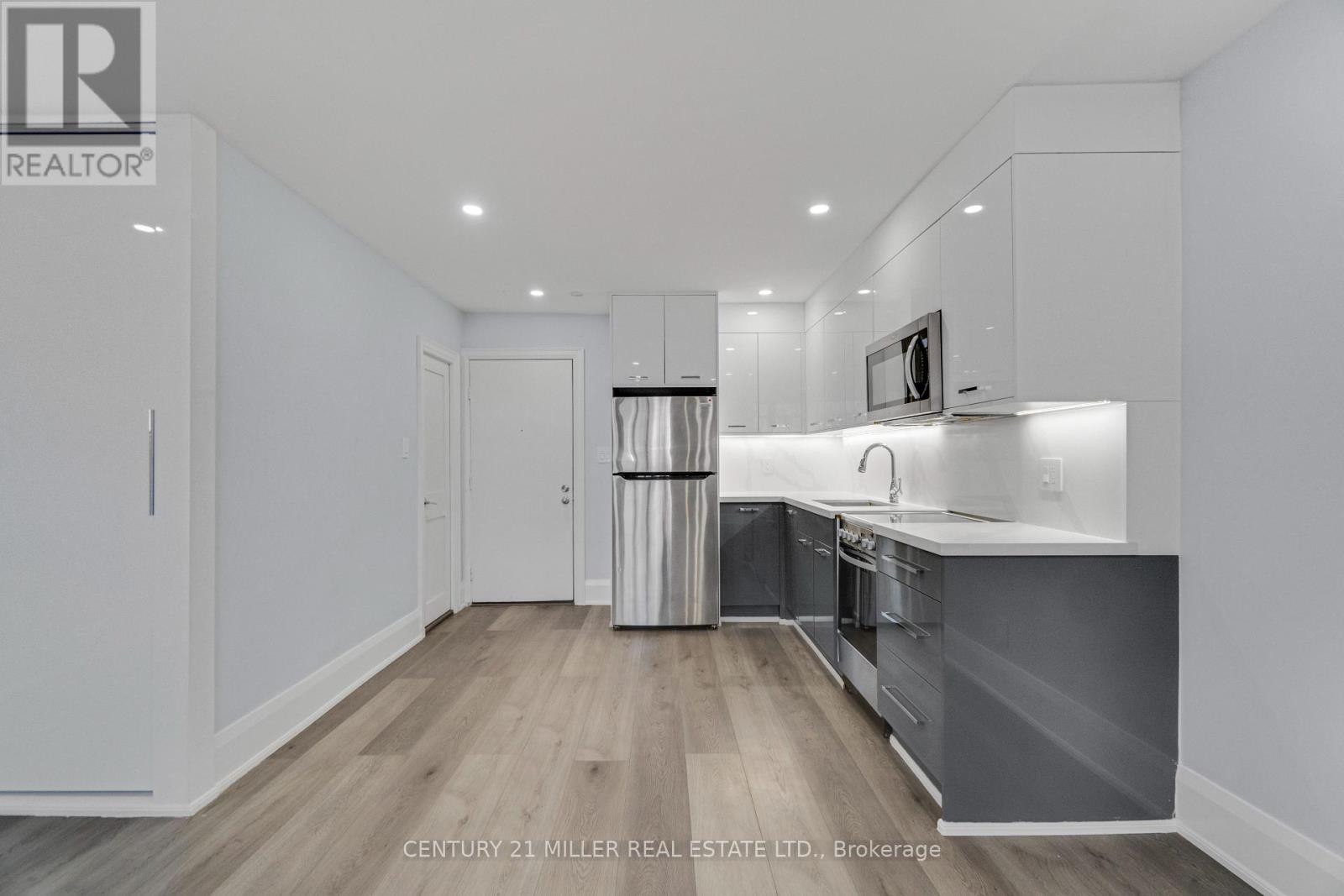 2 - 6 Saranac Boulevard, Toronto, Ontario  M6A 2G3 - Photo 6 - C13058840
