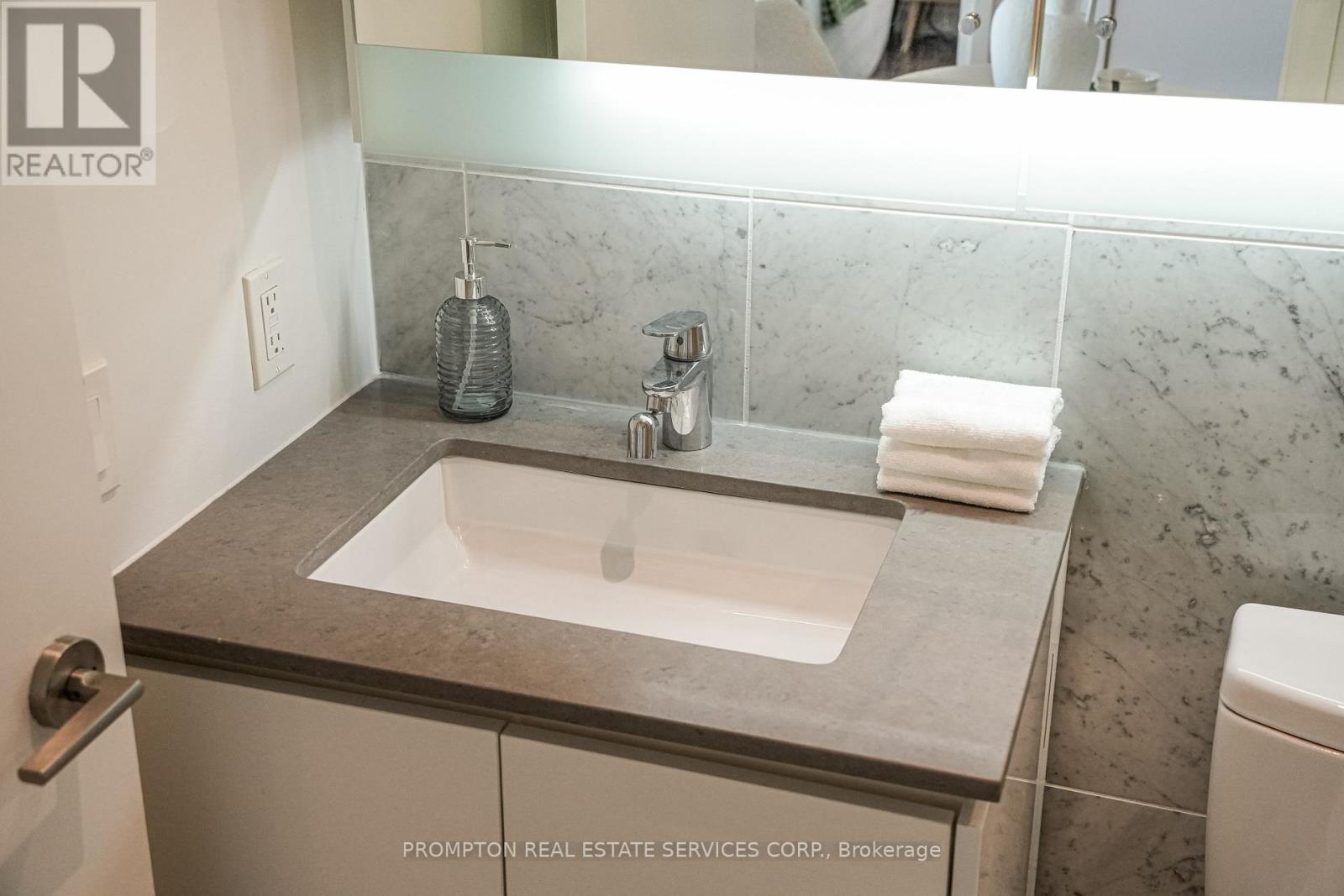 2507 - 115 Mcmahon Drive, Toronto, Ontario  M2K 0E3 - Photo 22 - C13058936