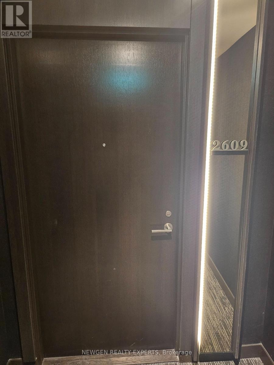 2609 - 11 Yorkville Avenue, Toronto, Ontario  M4W 1L2 - Photo 1 - C13058976