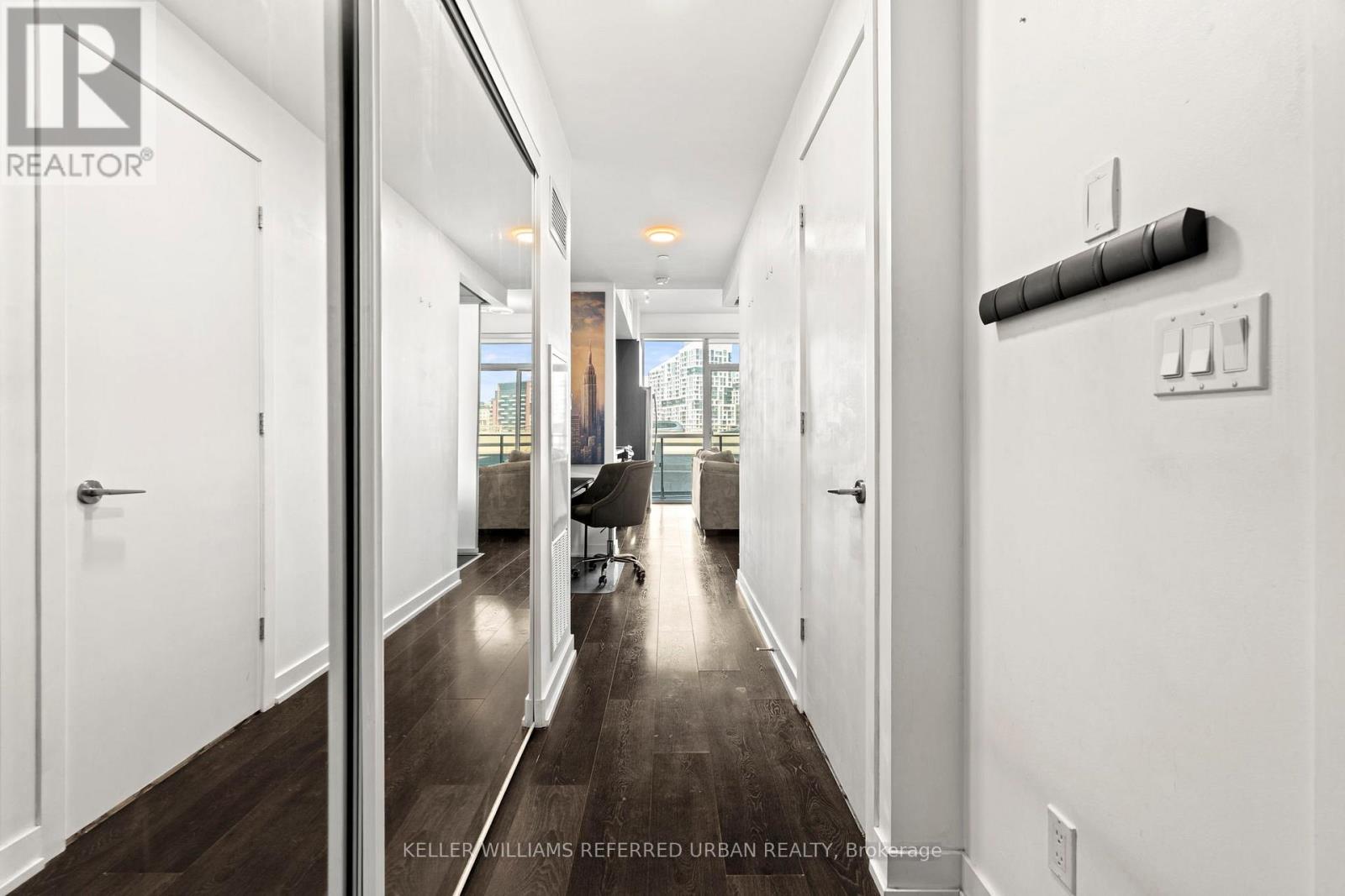 705 - 50 Bruyeres Mews, Toronto, Ontario  M5V 0H8 - Photo 6 - C13059034