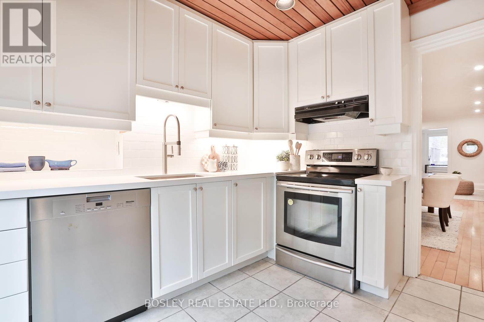 489 Balliol Street, Toronto, Ontario  M4S 1E1 - Photo 11 - C13059058