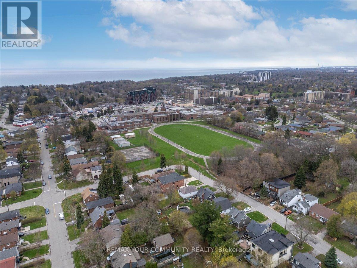 31 Allister Avenue, Toronto, Ontario  M1M 3L1 - Photo 12 - E13058788