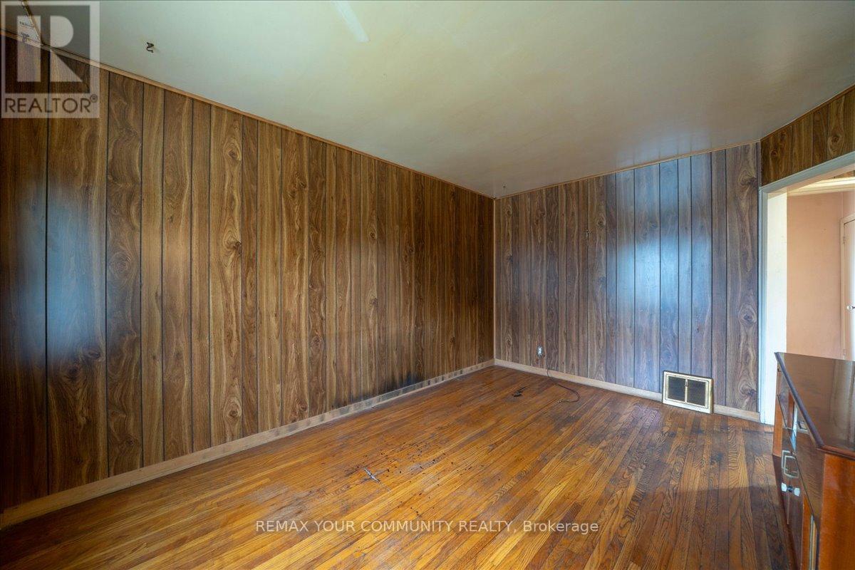 31 Allister Avenue, Toronto, Ontario  M1M 3L1 - Photo 17 - E13058788