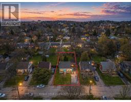 31 ALLISTER AVENUE, Toronto, Ontario