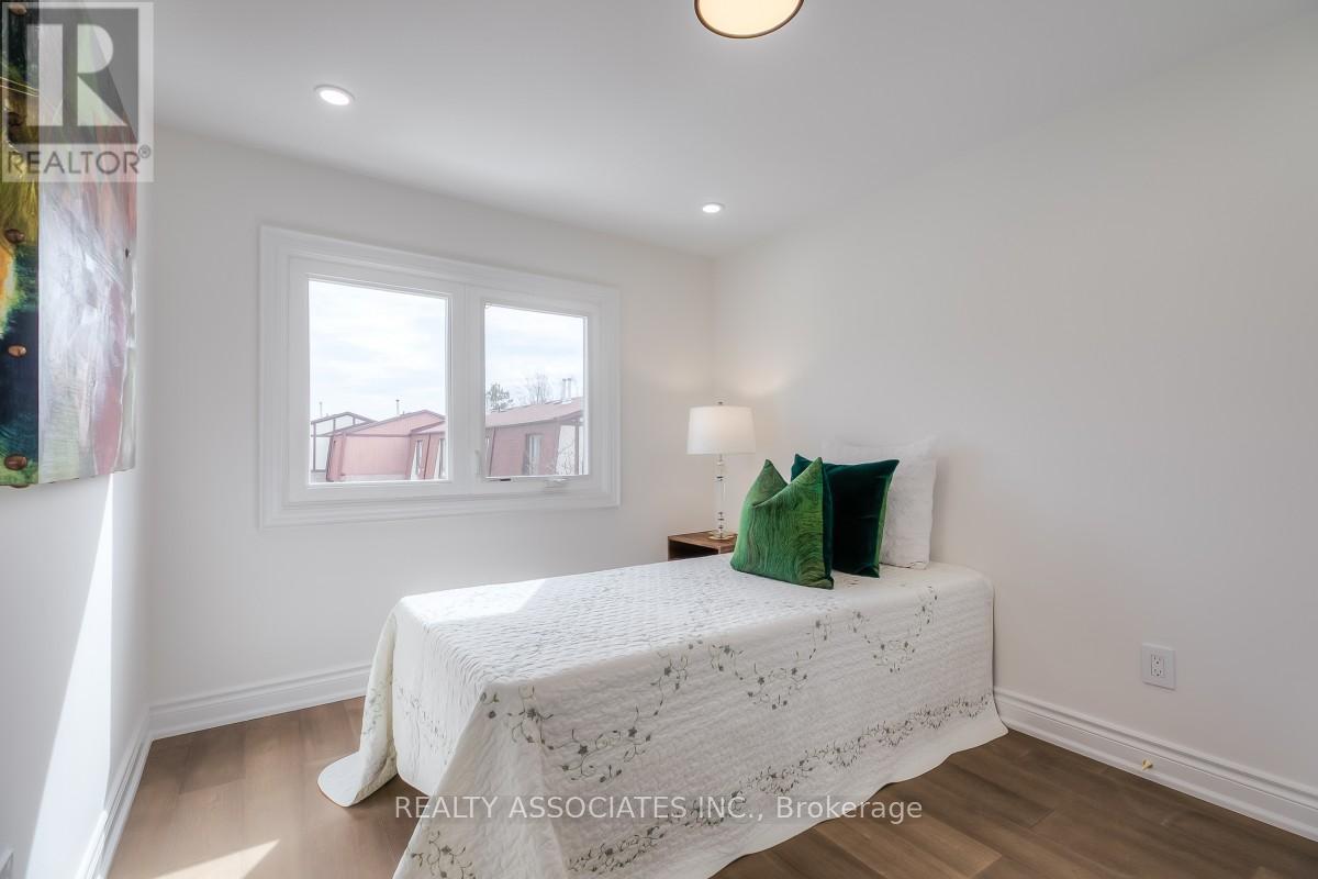 16 - 1975 Memory Lane, Pickering, Ontario  L1V 3M3 - Photo 40 - E13058878