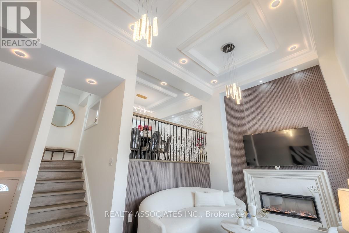 16 - 1975 Memory Lane, Pickering, Ontario  L1V 3M3 - Photo 8 - E13058878