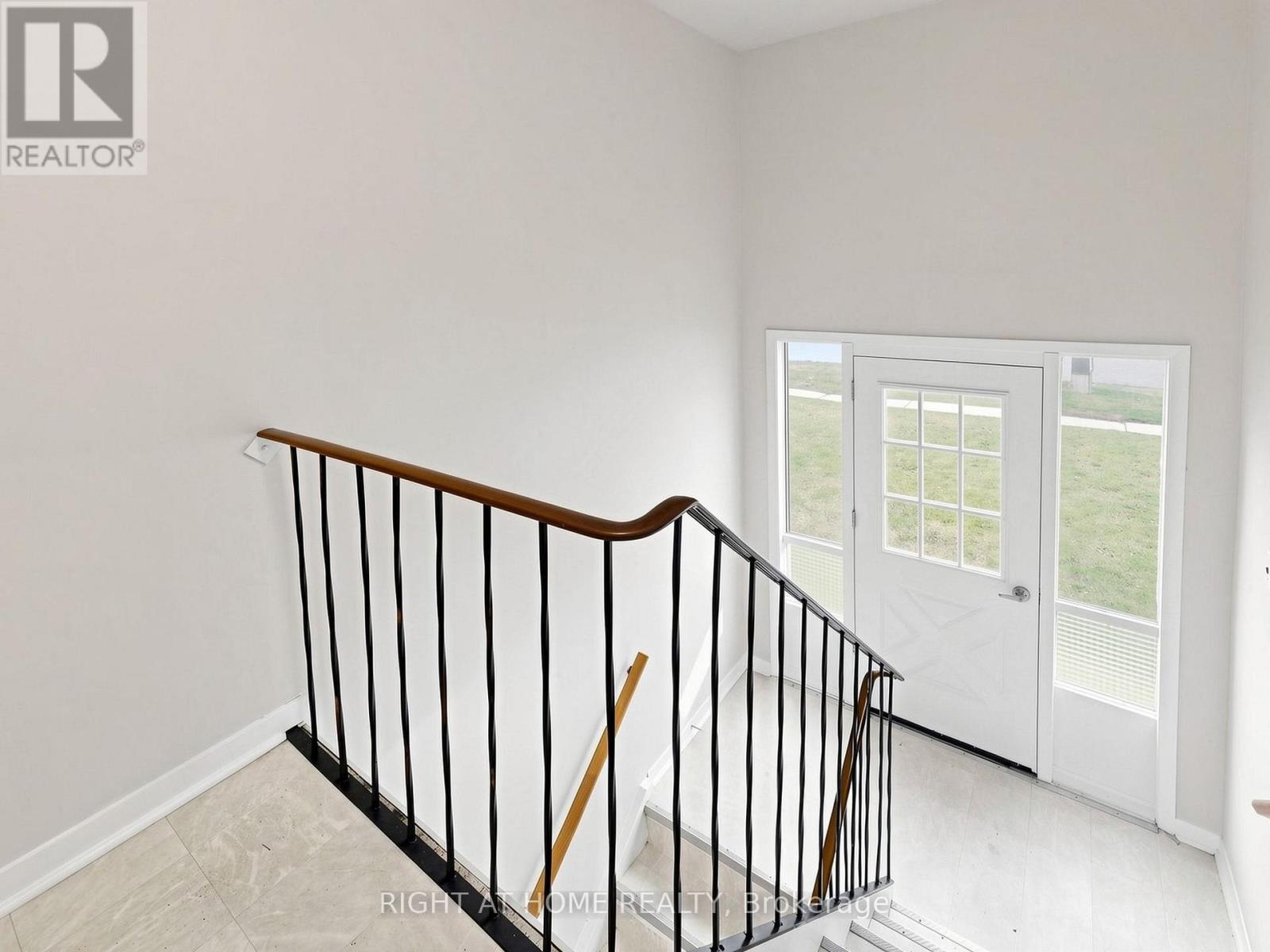 345 Dwight Avenue, Oshawa, Ontario  L1J 1K8 - Photo 12 - E13058890