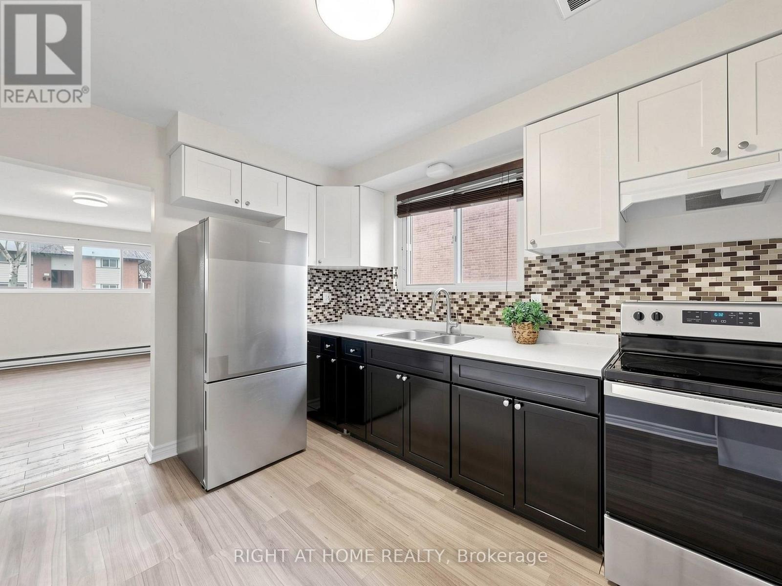 345 Dwight Avenue, Oshawa, Ontario  L1J 1K8 - Photo 14 - E13058890