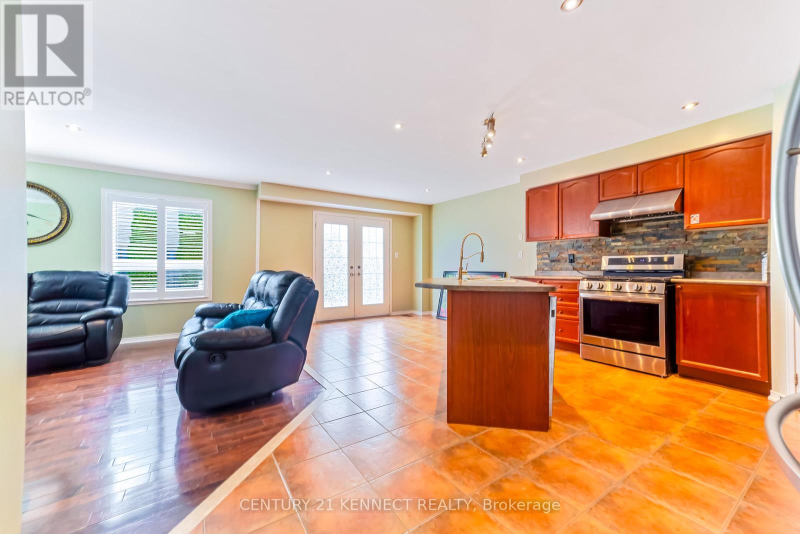 1566 Aldergrove Drive, Oshawa, Ontario  L1K 2Y2 - Photo 13 - E13058984