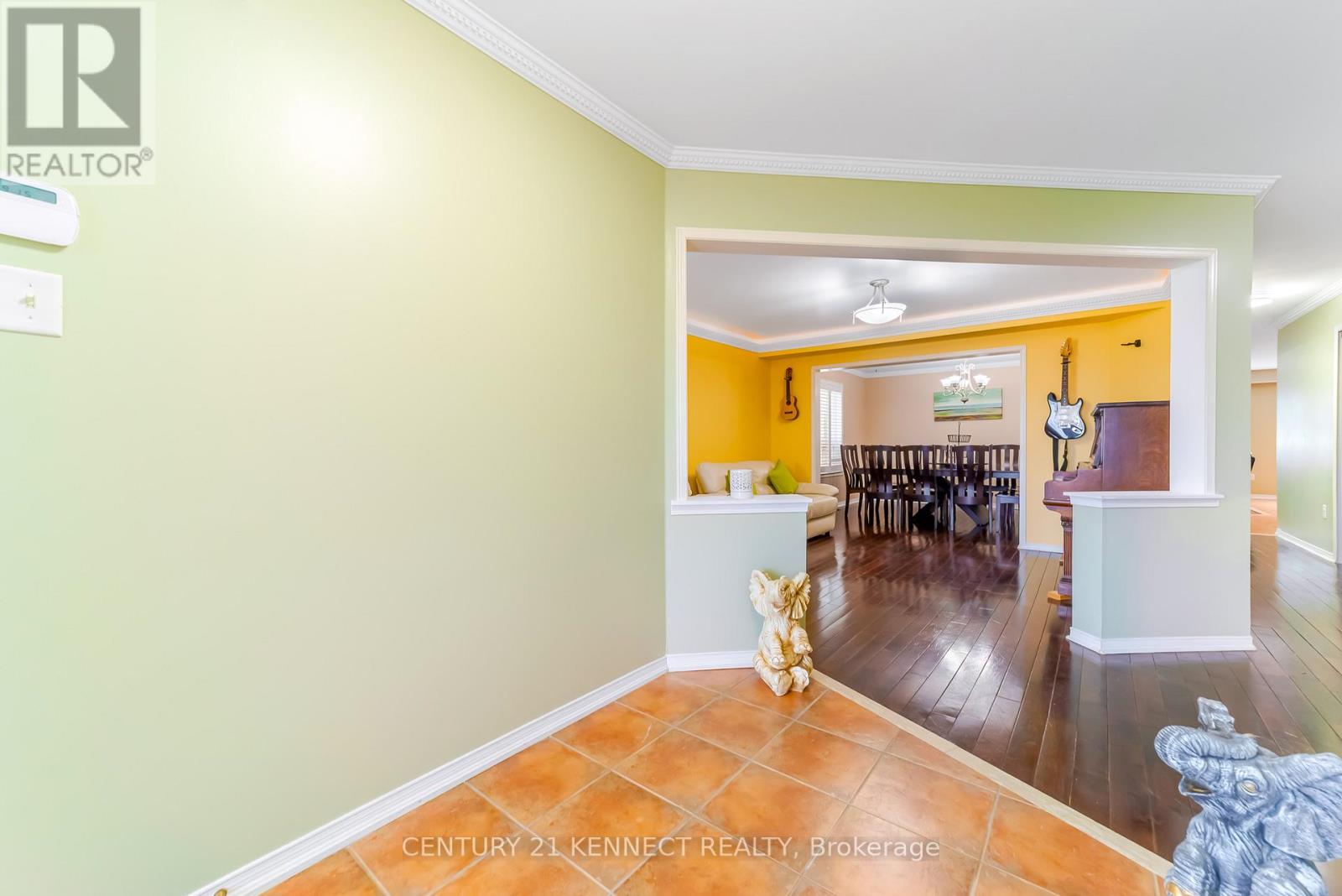 1566 Aldergrove Drive, Oshawa, Ontario  L1K 2Y2 - Photo 6 - E13058984