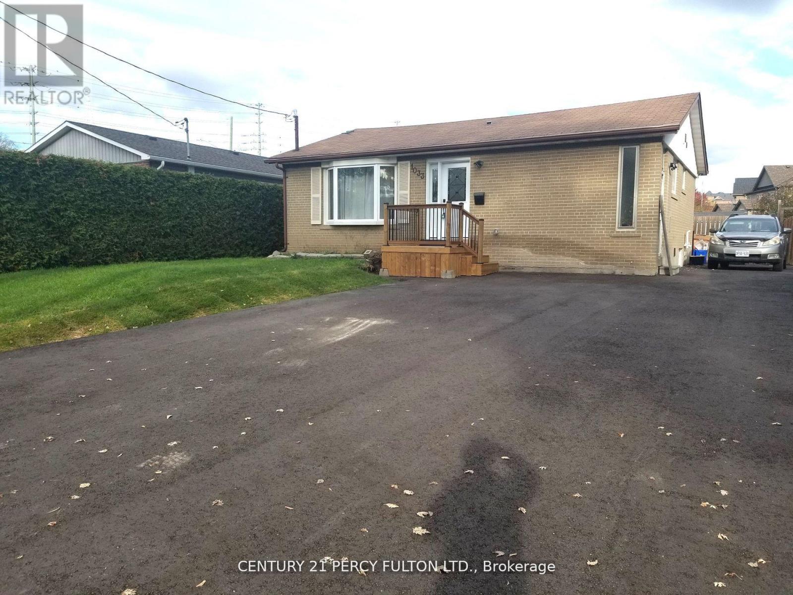 1033 Centre Street N, Whitby, Ontario  L1N 4V4 - Photo 2 - E13059010