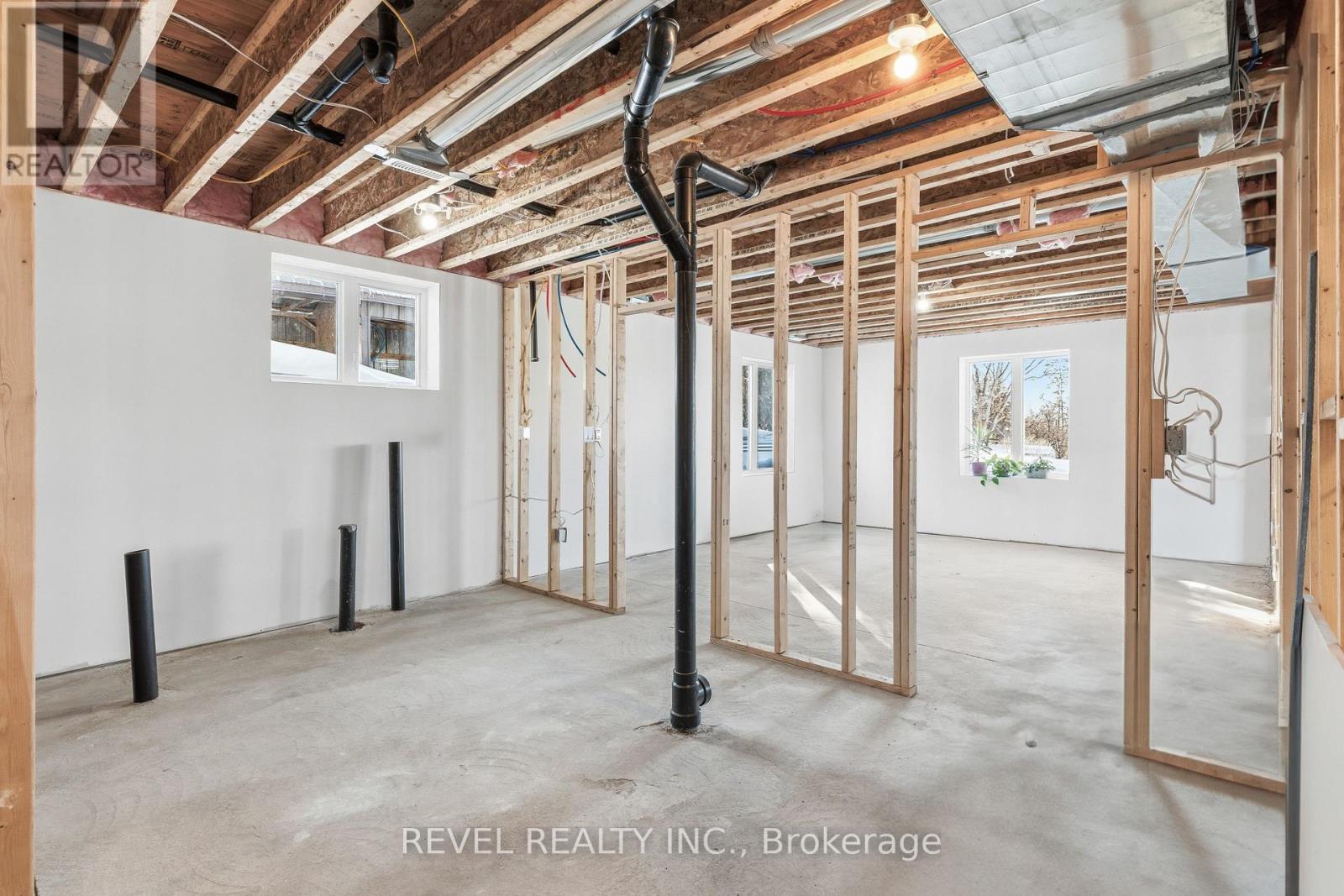 213 Pleasant Point Road, Kawartha Lakes, Ontario  K9V 4R6 - Photo 35 - X12756384