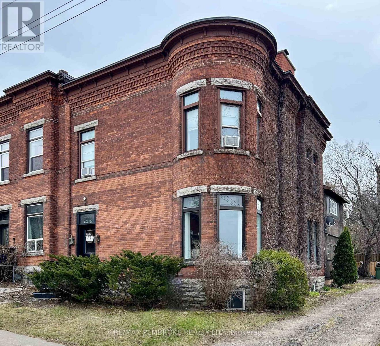 188 ESTHER STREET, Pembroke, Ontario