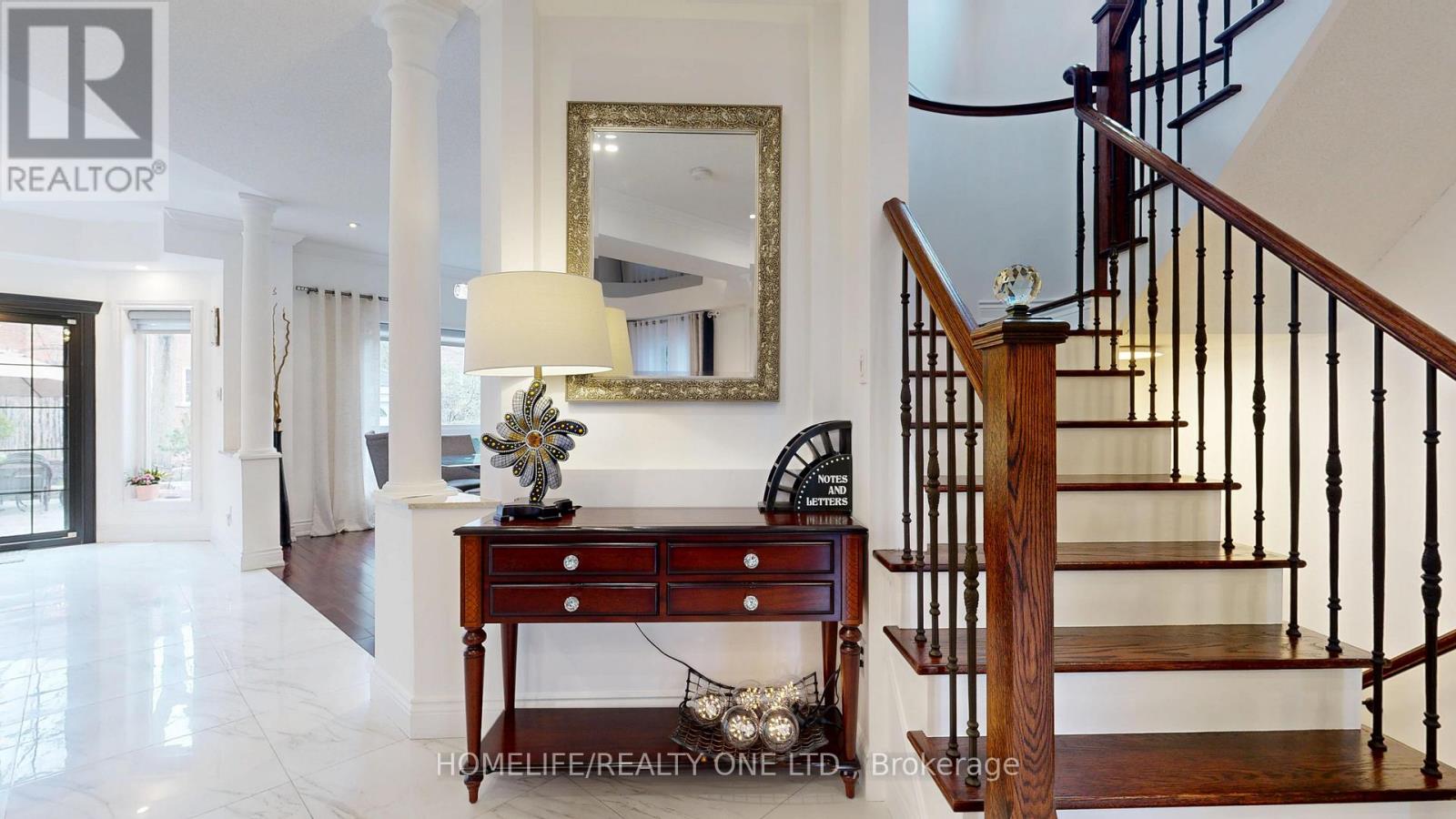 96 Estate Garden Drive, Richmond Hill, Ontario  L4E 3V6 - Photo 9 - N13058338