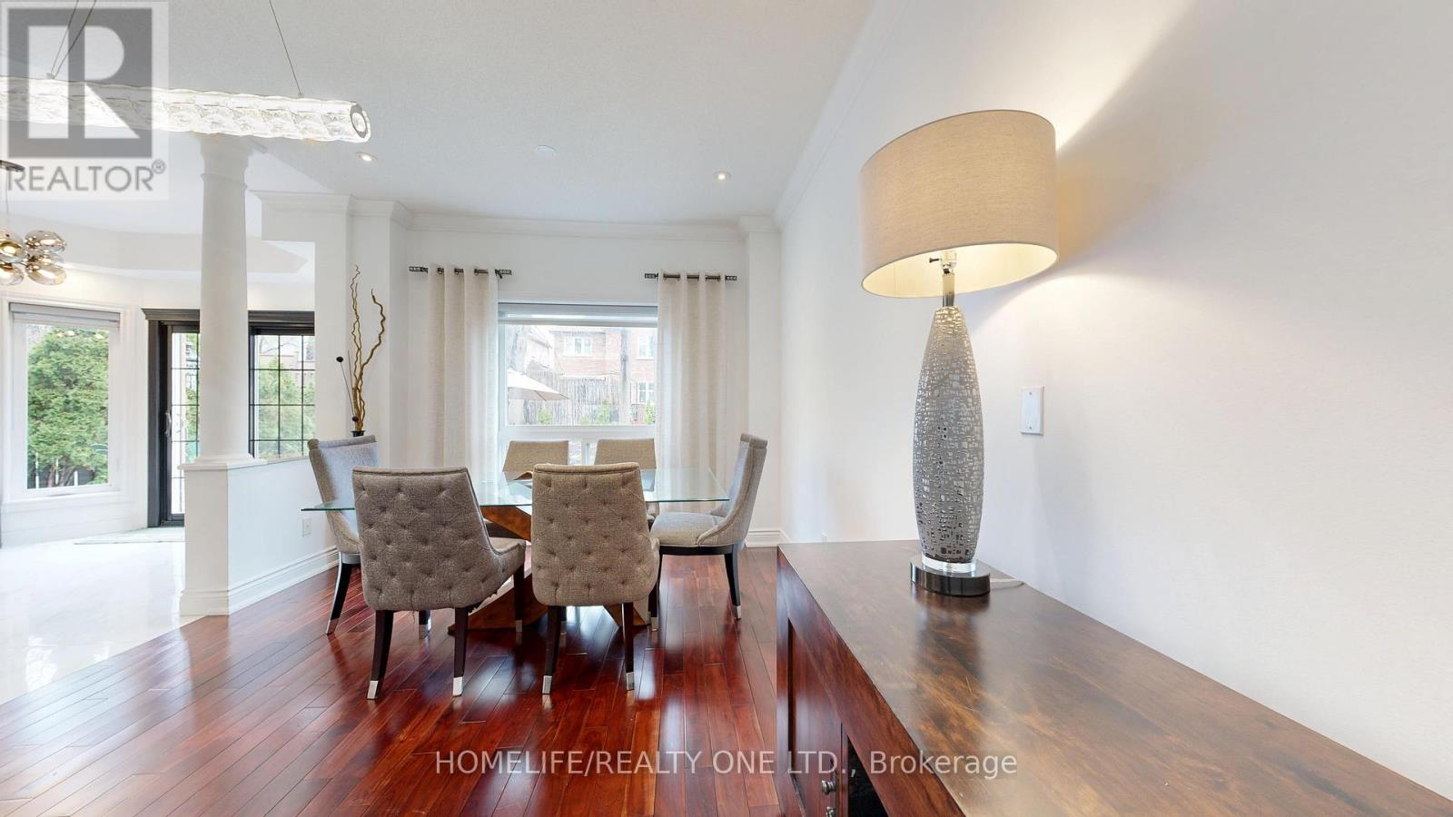 96 Estate Garden Drive, Richmond Hill, Ontario  L4E 3V6 - Photo 14 - N13058338